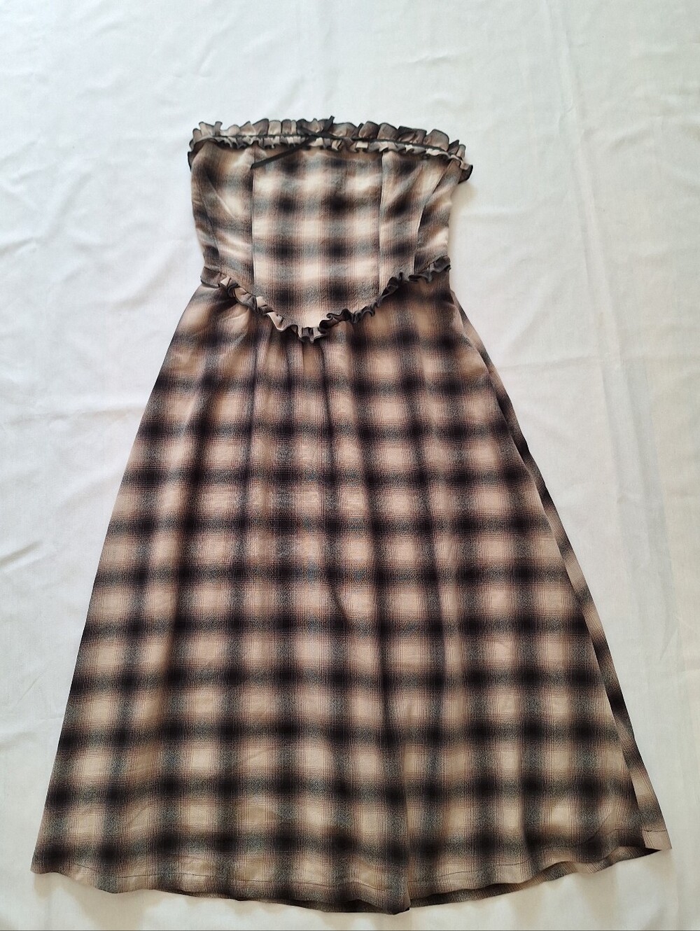 NWOT Kimchi Blue Strapless Plaid Midi Dress in Black and Cream - Picture 2 of 9
